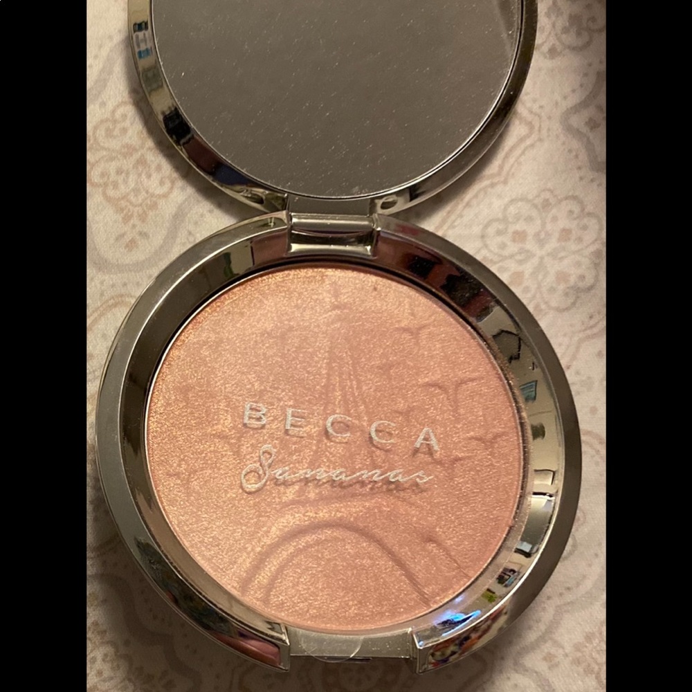 Becca X Sananas Parisian Lights